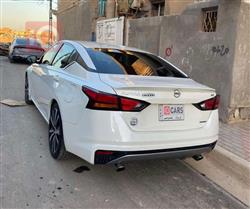 نيسان ألتيما